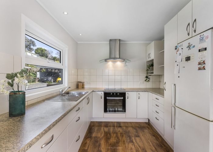 at 2/21 Taurus Crescent, Beach Haven, Auckland