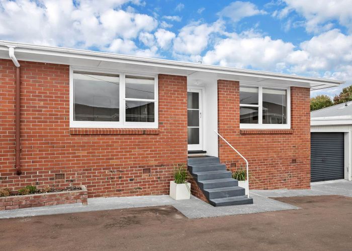  at 1/104 Titirangi Road, New Lynn, Waitakere City, Auckland