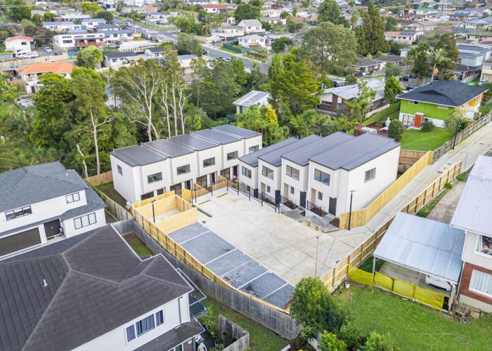  at 16 Reynella Drive, Massey, Waitakere City, Auckland