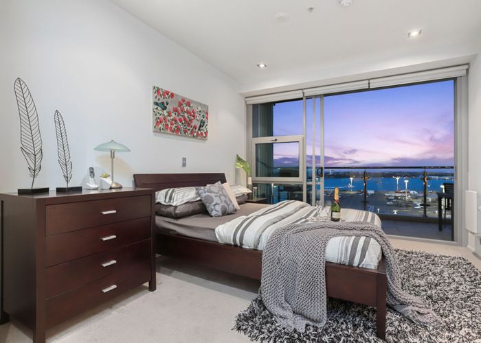  at 1602/30 Beach Road, Auckland Central, Auckland