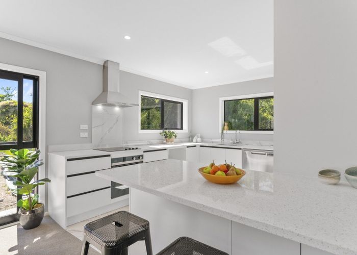  at 10 Winnie Close, Acacia Bay, Taupo, Waikato