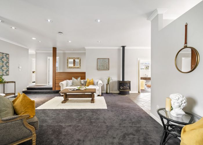  at 11 English Oak Drive, Schnapper Rock, Auckland