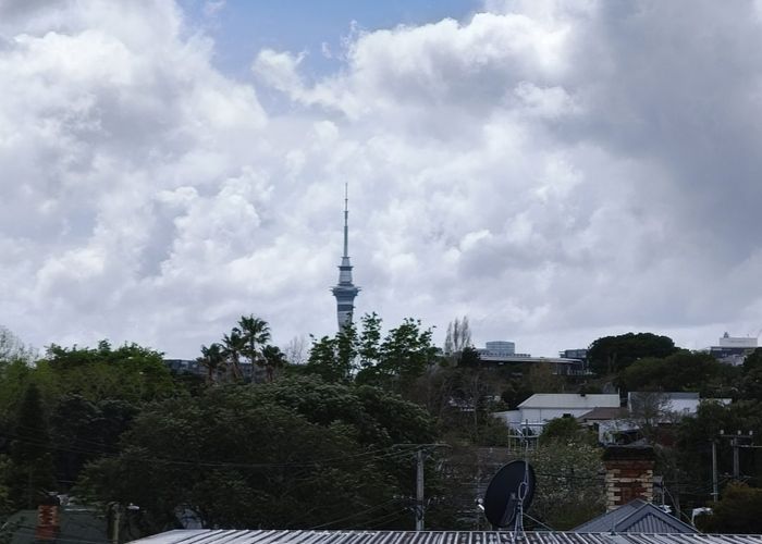  at 4/49 View Rd, Mount Eden, Auckland City, Auckland
