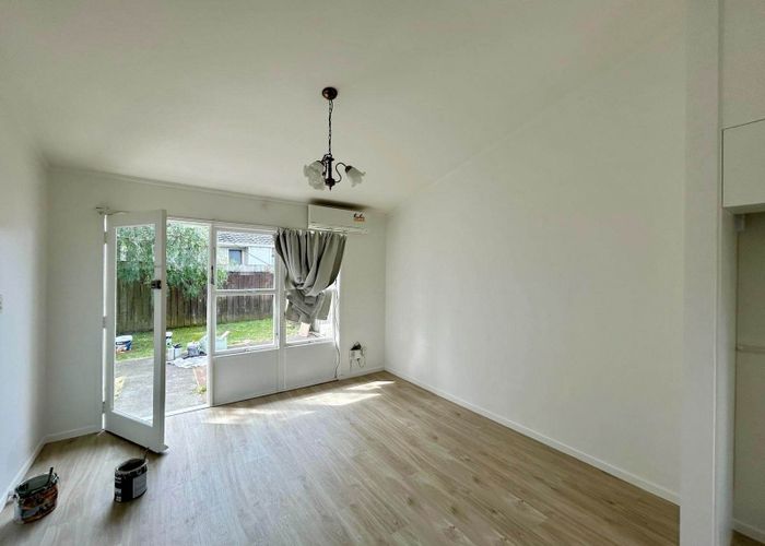  at 1/6 Almond Place, Mount Wellington, Auckland