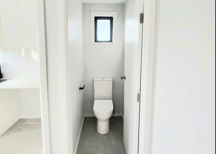  at 2 Ellis Avenue, Mount Roskill, Auckland