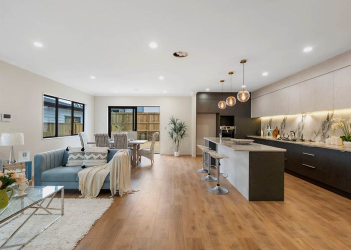  at 29 Bushfield Drive, Flat Bush, Auckland