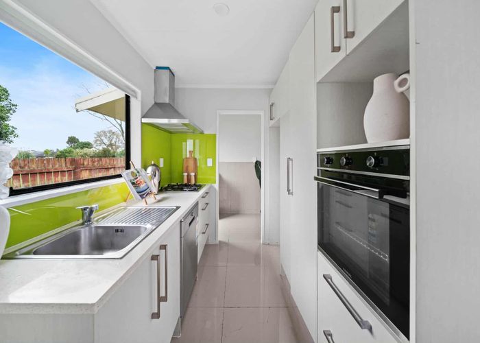  at 100A Shifnal Drive, Randwick Park, Manukau City, Auckland