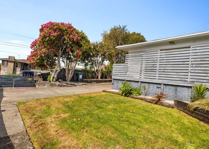  at 58 Tiroroa Avenue, Te Atatu South, Auckland