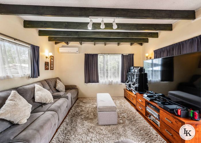  at 10 Hollinbrigg Place, Manurewa, Manukau City, Auckland