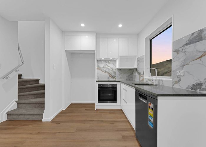  at 4/8 Reeves Avenue, Papatoetoe, Manukau City, Auckland