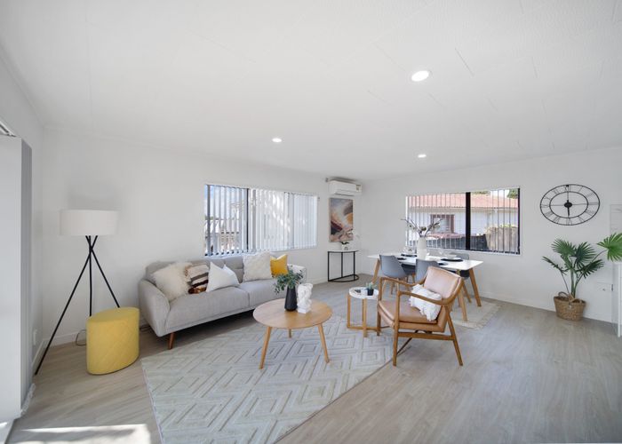  at 2/230 Finlayson Avenue, Clendon Park, Manukau City, Auckland