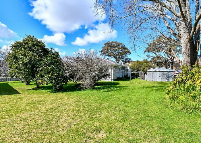  at 6 Garus Avenue, Mangere East, Manukau City, Auckland