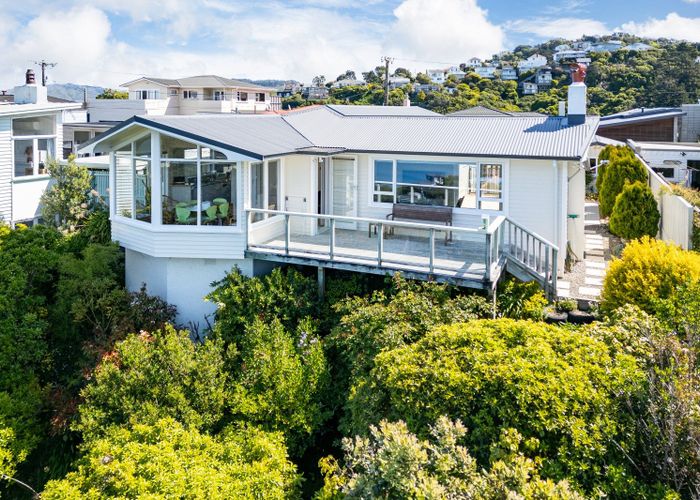  at 7 Harbour Park Terrace, Khandallah, Wellington