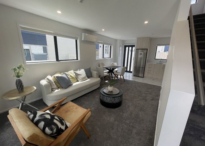  at 8/8 Yeovil Rd, Te Atatu Peninsula, Waitakere City, Auckland