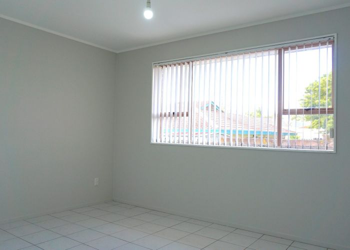  at 3/38 Ballater Place, Highland Park, Manukau City, Auckland
