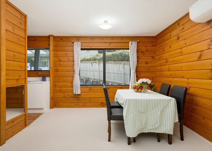  at 5/7 Duncan Avenue, Te Atatu South, Waitakere City, Auckland