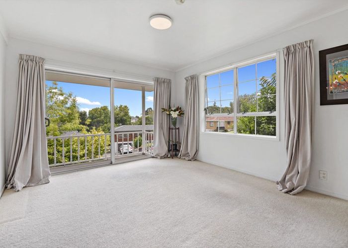  at 16 Marydale Drive, Mount Roskill, Auckland City, Auckland