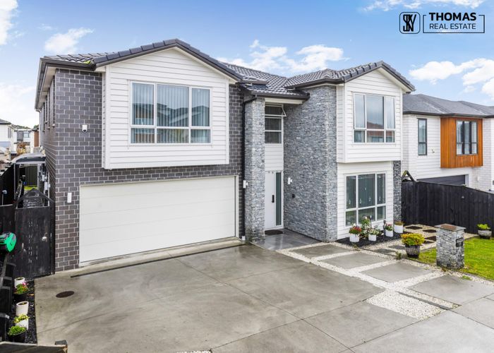  at 17 CARRYGAWLEY ROAD, Flat Bush, Manukau City, Auckland