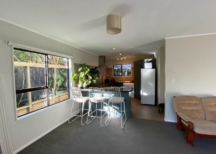  at 8 Springtime Crescent, Stanmore Bay, Rodney, Auckland