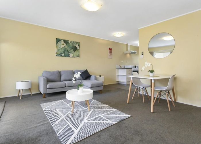  at 3/20 Turama Road, Royal Oak, Auckland