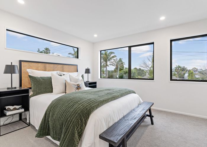  at 72 Selwyn Crescent, Forrest Hill, North Shore City, Auckland