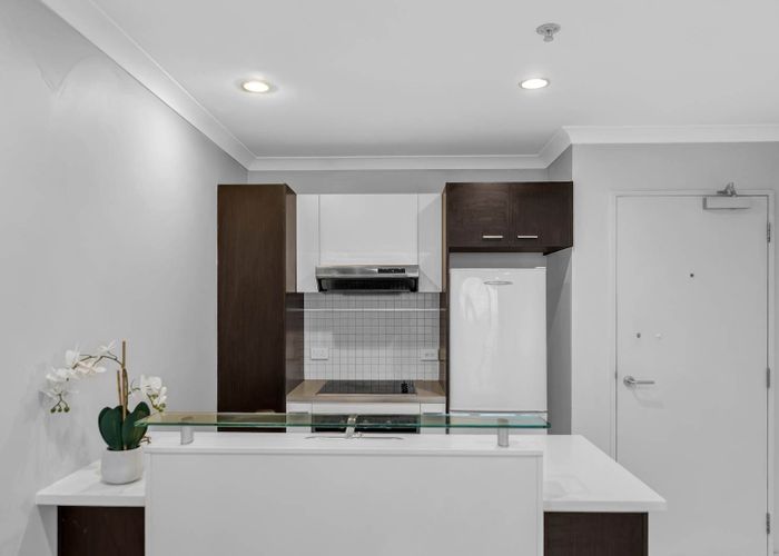  at 2C/160 Symonds Street, Grafton, Auckland