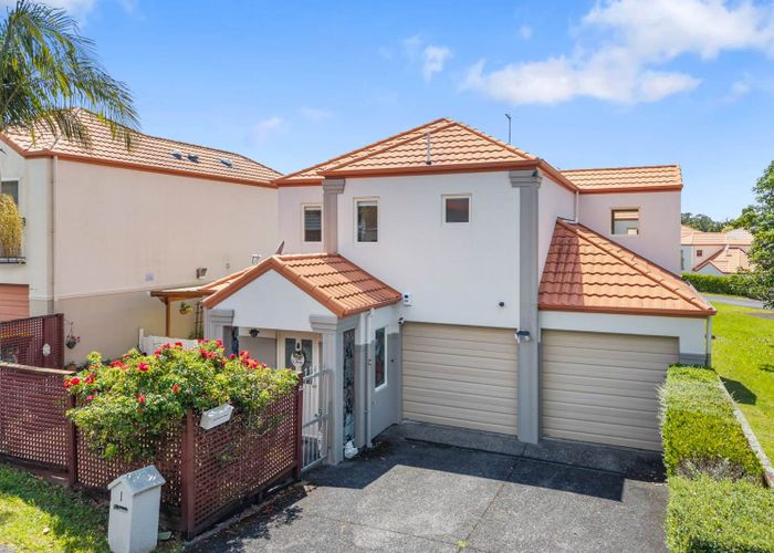  at 1 Stolford Crescent, New Lynn, Waitakere City, Auckland