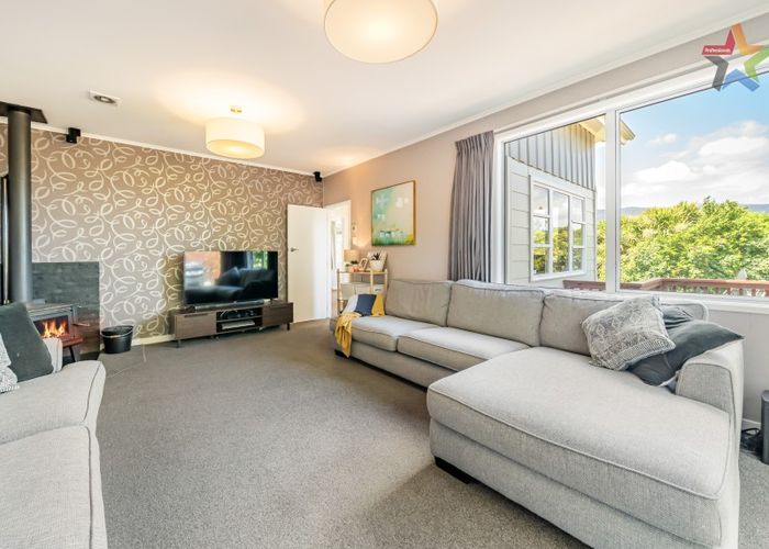  at 21 Sunnyview Drive, Brown Owl, Upper Hutt