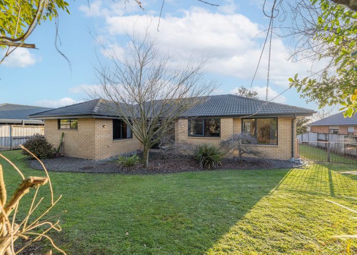  at 26 Holford Place, Huntington, Hamilton