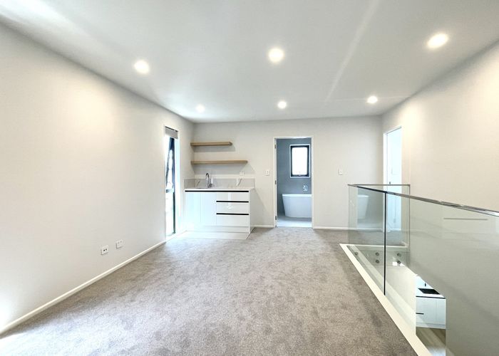  at 6C Vanbrugh Place, Bucklands Beach, Manukau City, Auckland