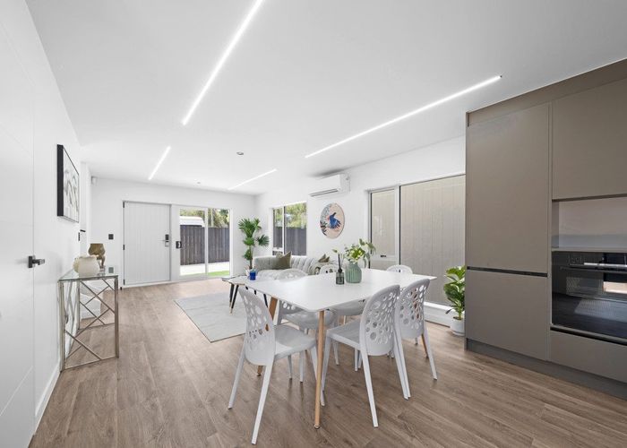  at A-E/17 Muir Avenue, Mangere Bridge, Manukau City, Auckland