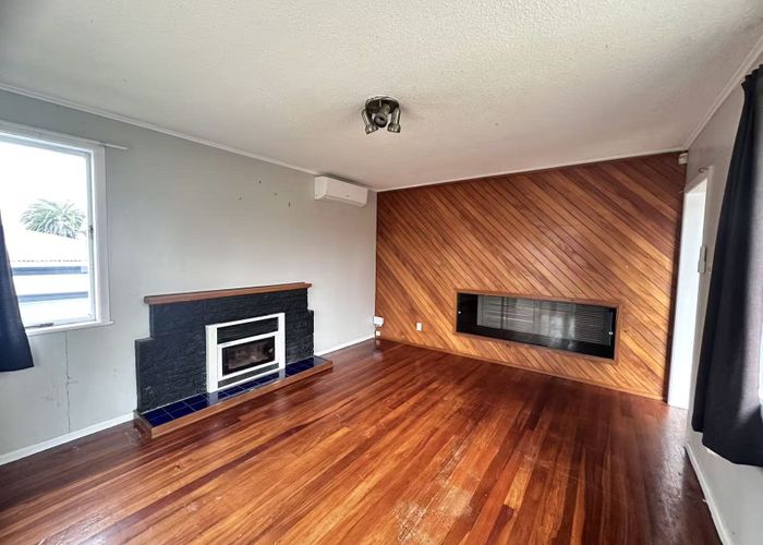  at 31A Fairclough Road, Beach Haven, North Shore City, Auckland