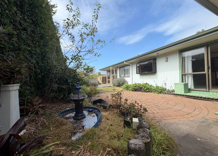  at 121 Lake Road, Belmont, North Shore City, Auckland