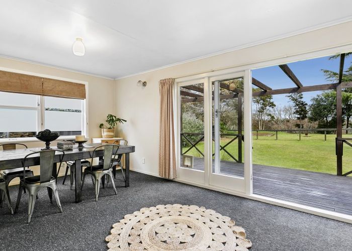  at 979 River Road, Broadlands