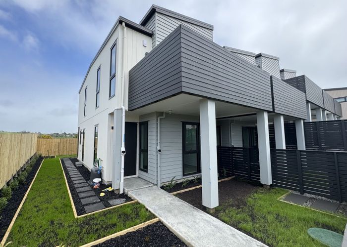  at 202e Henwood Road, Westgate, Waitakere City, Auckland