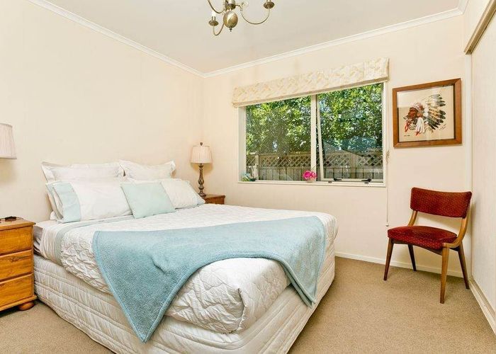  at 9 Crestview Place, Browns Bay, North Shore City, Auckland