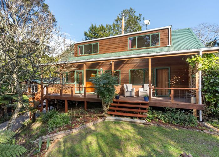 at 276 Huia Road, Titirangi, Waitakere City, Auckland