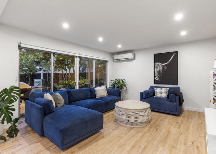  at 16 Pluto Place, Beach Haven, Auckland