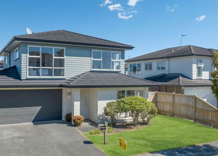  at 22 Montanez Drive, Flat Bush, Auckland