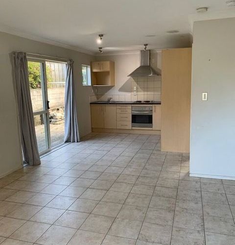  at 2/16A Kauri Glen Road, Northcote, North Shore City, Auckland