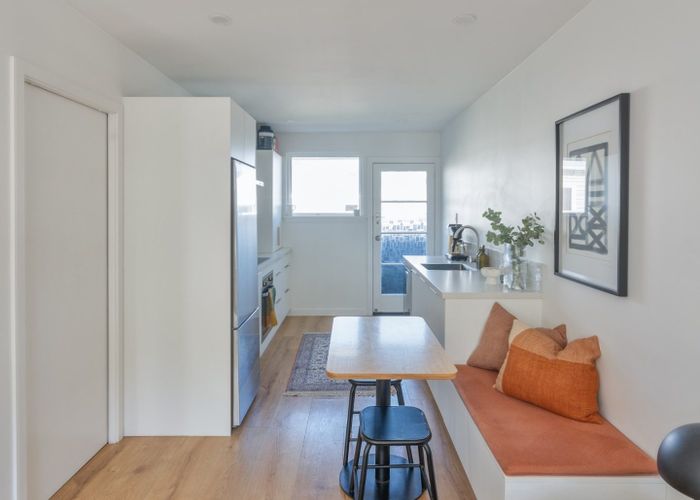  at 2/82 Holly Road, St Albans, Christchurch