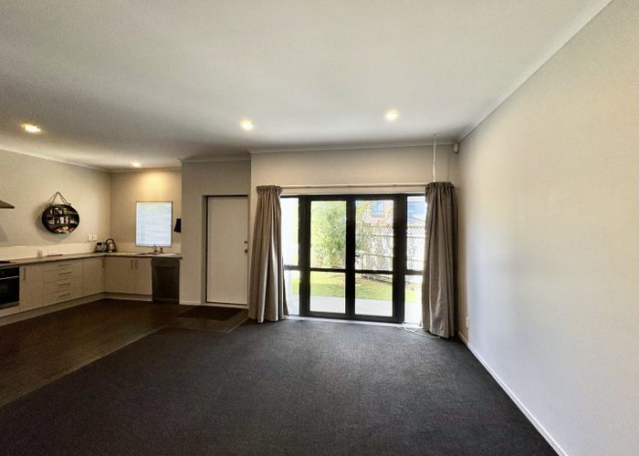  at 38 Ipukarea Street, Weymouth, Manukau City, Auckland