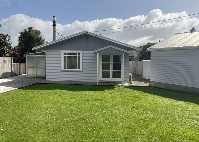  at 194 Seaview Road, Westown, New Plymouth