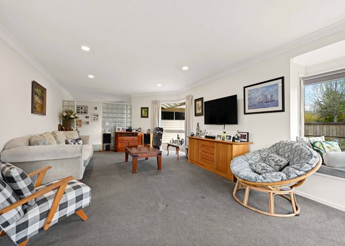  at 592 River Road, Fairfield, Hamilton