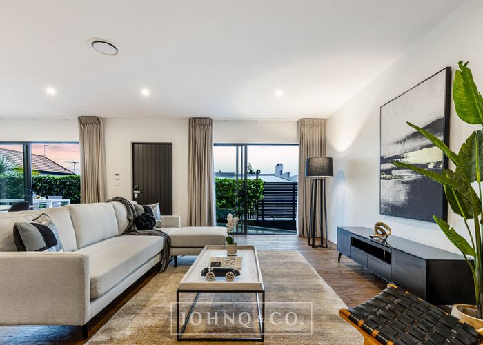  at 2/25 Robert Street, Ellerslie, Auckland