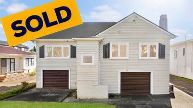  at 9 Mount Roskill Road, Mount Roskill, Auckland