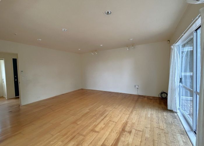  at 27 Meadowbank Road, Meadowbank, Auckland