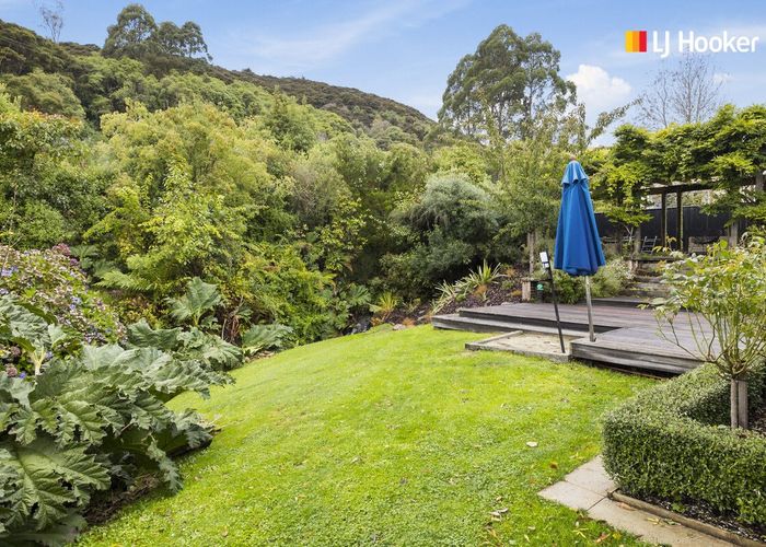  at 10 Bacon Street, Broad Bay, Dunedin