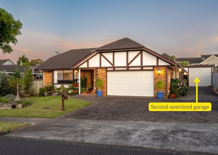  at 7 Majesty Place, Half Moon Bay, Auckland