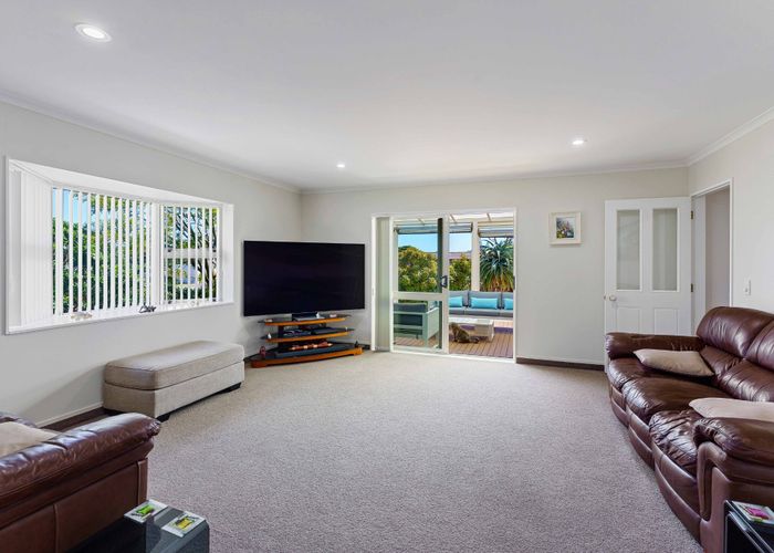  at 3 Te Ropata Place, Waikanae Beach, Waikanae
